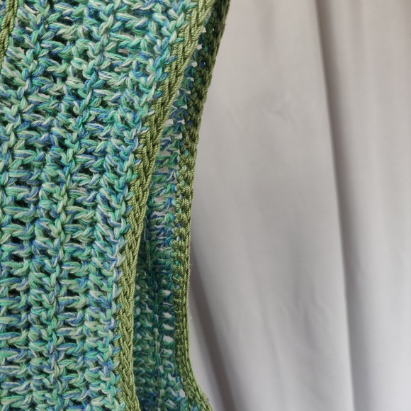 Hand Made Oversized Crop Top - Picture 4 of 6